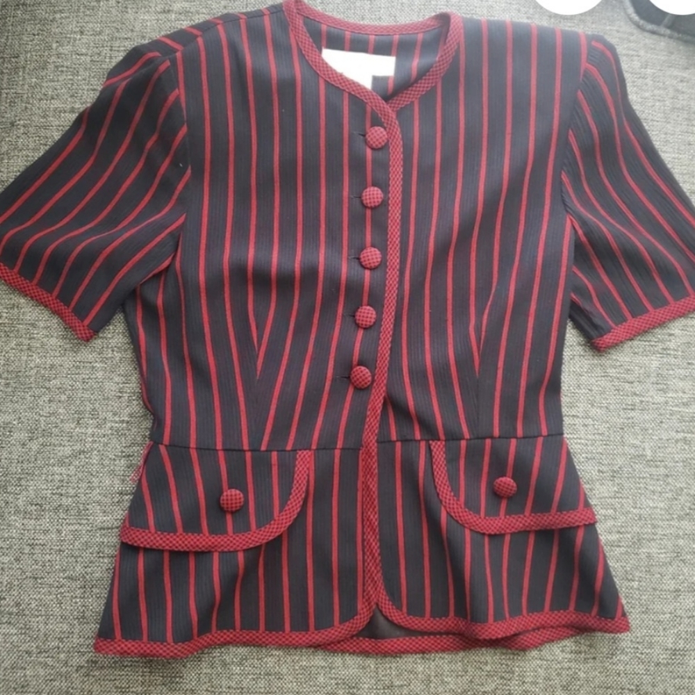 Vintage Petite Sophisticate  2 piece blazer and skirt - Picture 3 of 11